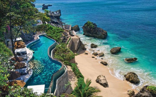 Красочный остров Бали в июне: курорт Нуса-Дуа в отелях 4-5* с экскурсией по острову + Убуд с посещением водопада, рисовых террас и леса обезьян за 199 000 RUB с завтраками из Москвы