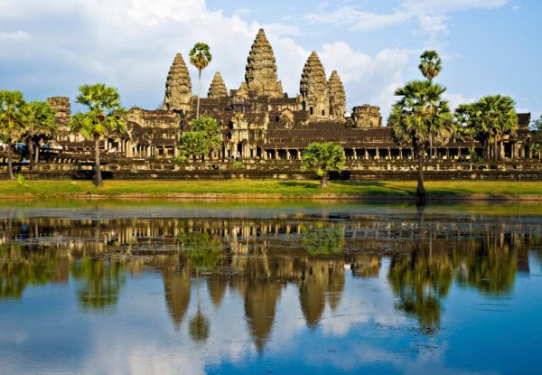 Удивительная Камбоджа: храмовый комплекс Ангкор-Ват, Пном Кулен, Пномпень с русскоговорящим гидом + пляжный отдых за 299 000 RUB из Москвы в феврале
