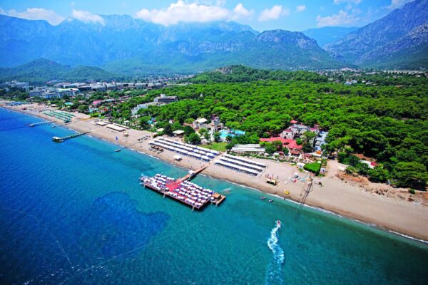 Пляжный отдых в Турции с ребенком за 194 000 RUB: отели 5* с питанием «Все включено» и вылетом из Минска в июле